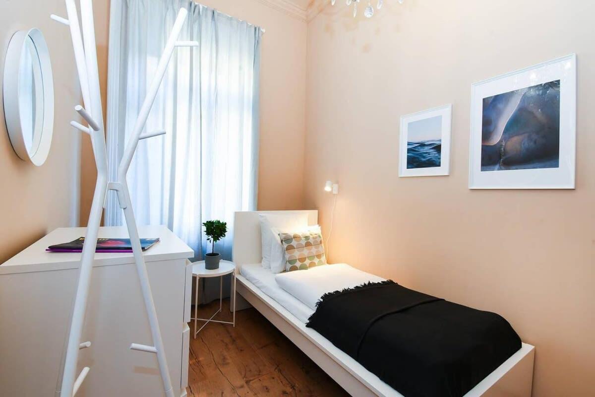 Very Central Very Spacious New Home 부다페스트 외부 사진