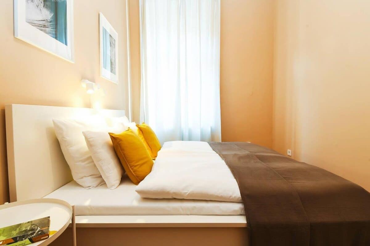 Very Central Very Spacious New Home 부다페스트 외부 사진