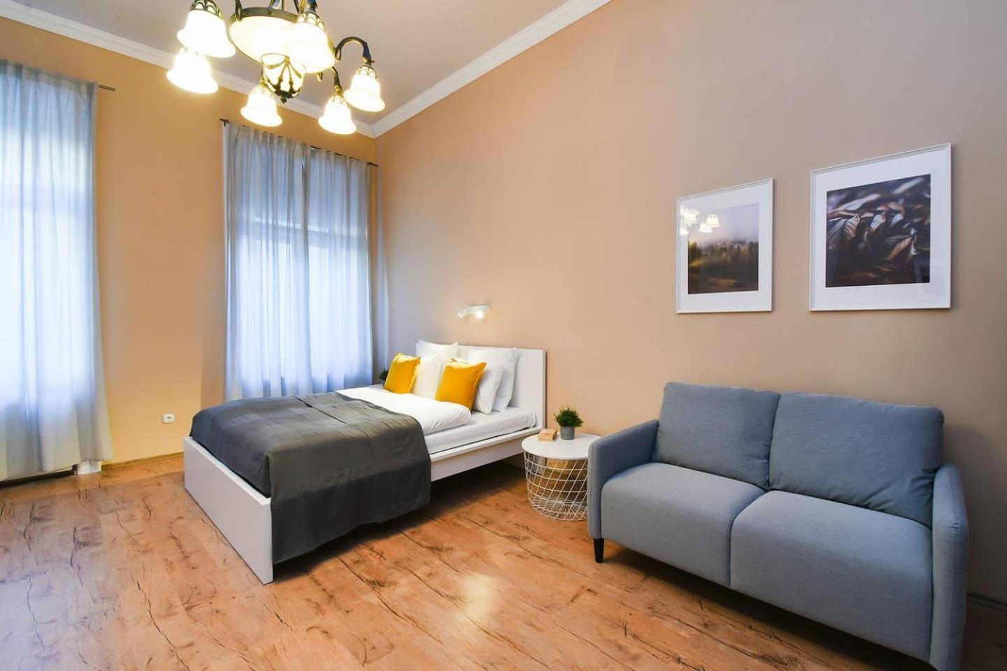 Very Central Very Spacious New Home 부다페스트 외부 사진